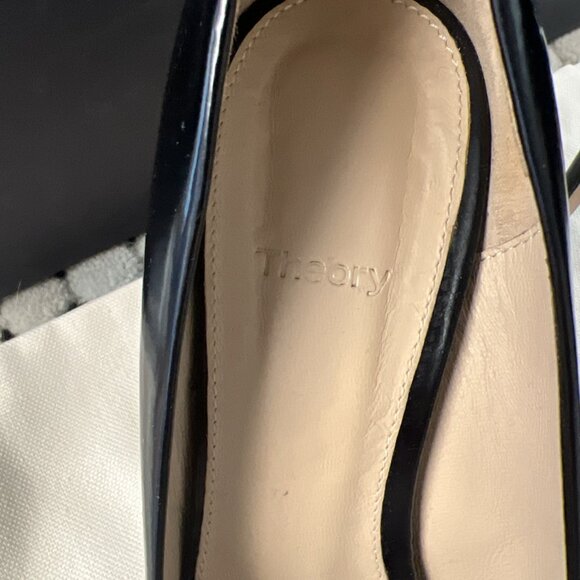 Theory Women's Shoes City Classic Pointy Pumps - Picture 7 of 9